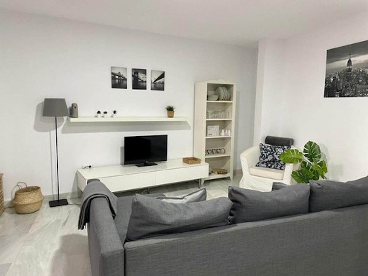 Holidays2Malaga Jinetes Junto Casco Historico & Parking Apartment Luaran gambar