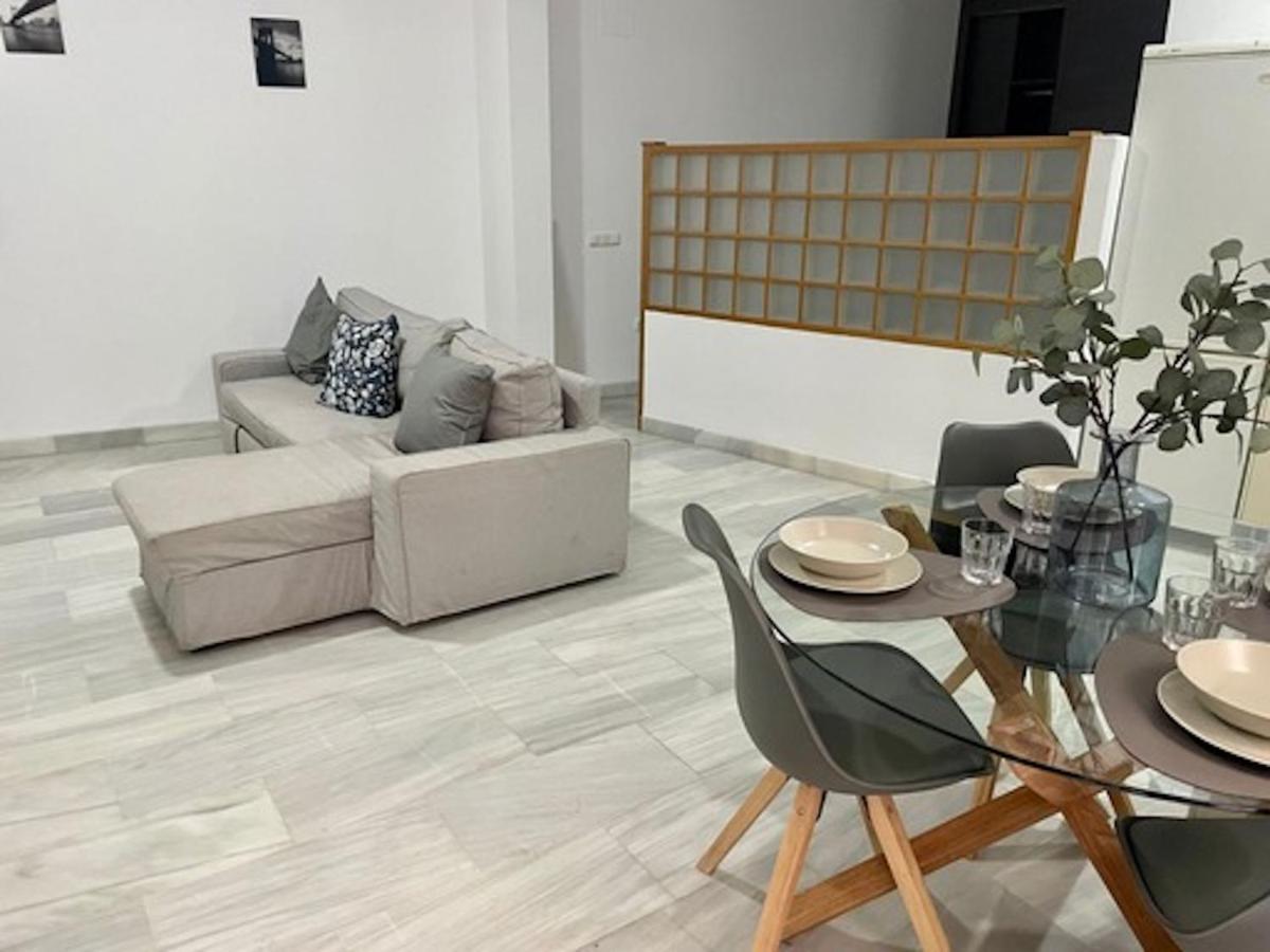 Holidays2Malaga Jinetes Junto Casco Historico & Parking Apartment Luaran gambar